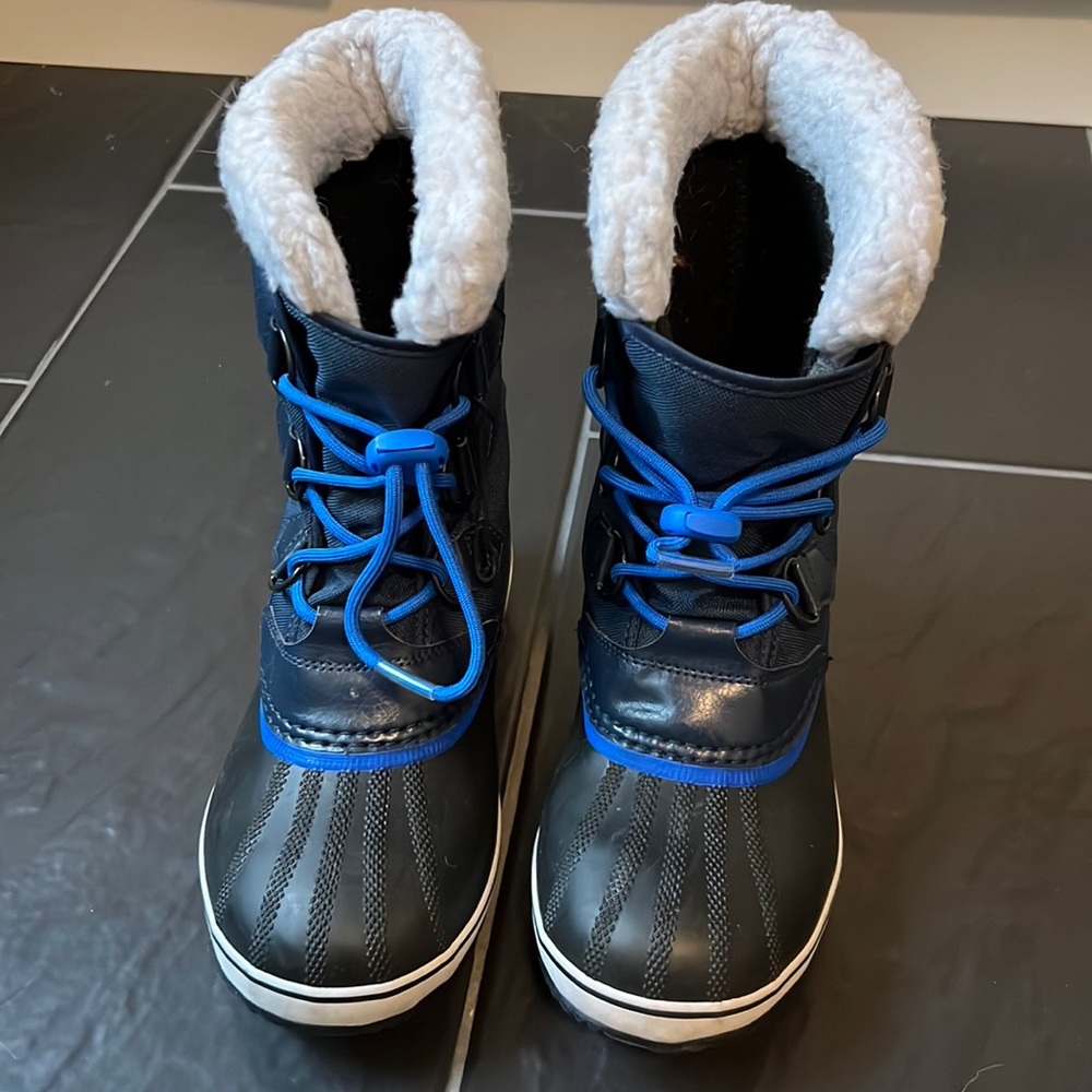 Sorel kid’s snowboots- youth yoot pac